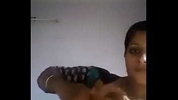 Sizzling Bhabhi’s Busty Curves